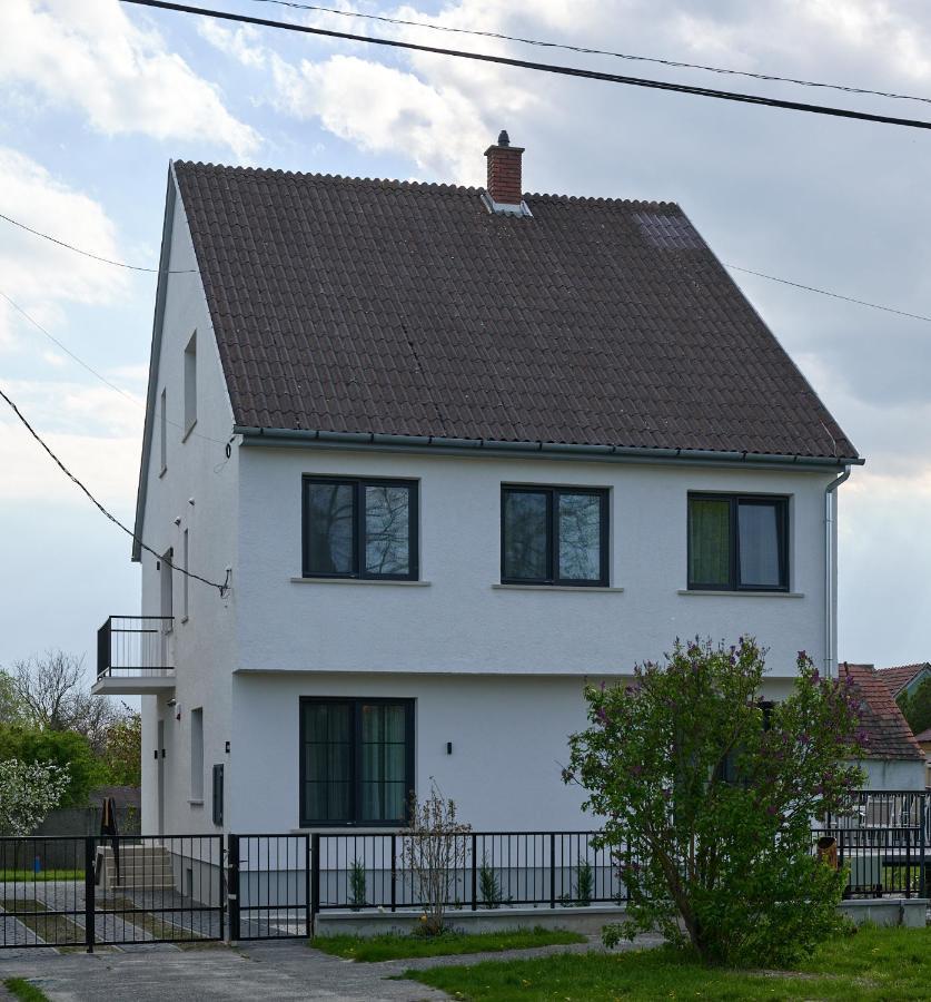 Buekfalva Np2 Apartman Екстериор снимка
